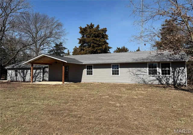 Photo 4 of Single Family Residence at 221 Hwy Cc, Wellsville, MO 63384 | MLS# MIS25014052 |  | Sold on 2025-07-18