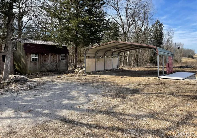 Photo 3 of Farm at 237 Scanland Farm Rd, Montgomery City, MO 63361 | MLS# MIS25014057 |  | Sold on 2025-07-30