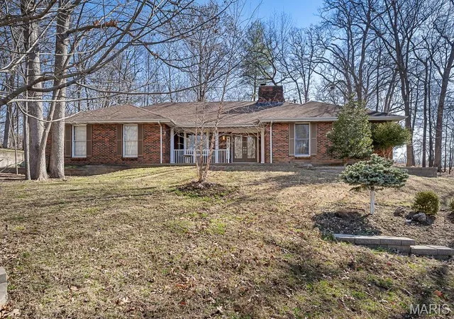 Photo 1 of Single Family Residence at 1127 Forest Spring Dr, Saint Charles, MO 63303 | MLS# MIS25014193 |  | Sold on 2025-04-03