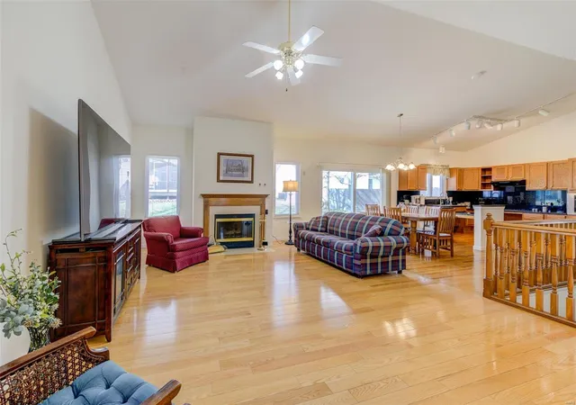 Photo 3 of Single Family Residence at 3265 Mango Dr, Saint Charles, MO 63301 | MLS# MIS25014254 | | Sold on 2025-04-28