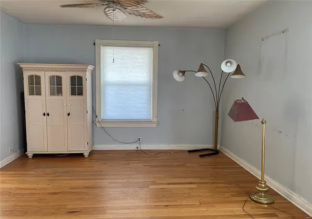Photo 4 of Single Family Residence at 3409 Brown Rd, Saint Louis, MO 63114 | MLS# MIS25014311 | | Sold on 2025-04-01