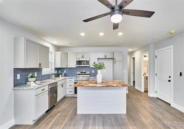 Photo 4 of Single Family Residence at 117 North Illinois St, New Florence, MO 63363 | MLS# MIS25014312 | | Sold on 2025-05-29
