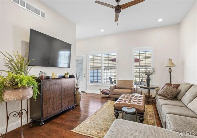 Photo 3 of Single Family Residence at 5231 Shaw Ave, Saint Louis, MO 63110 | MLS# MIS25014369 |  | Sold on 2025-07-03