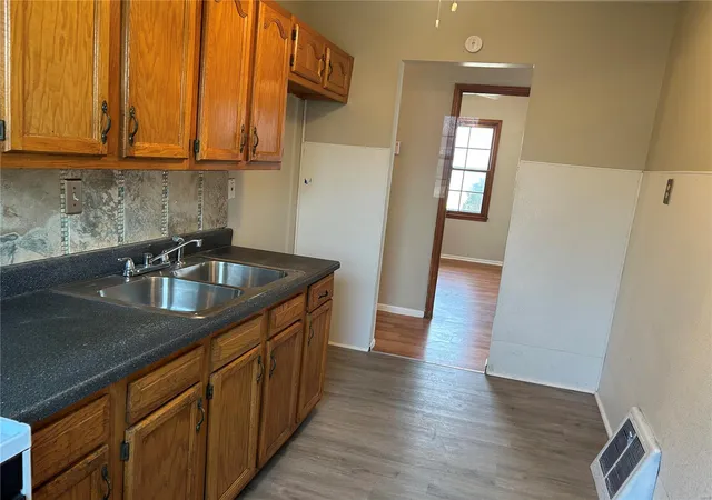 Photo 3 of Single Family Residence at 223 Midlothian Rd, Saint Louis, MO 63137 | MLS# MIS25014540 | | Sold on 2025-05-05