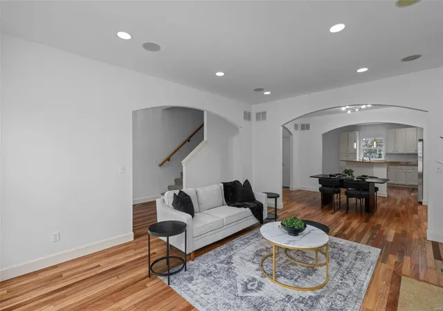 Photo 4 of Townhouse at 1539 Fairmount Ave, Saint Louis, MO 63139 | MLS# MIS25014579 | | Sold on 2025-06-02