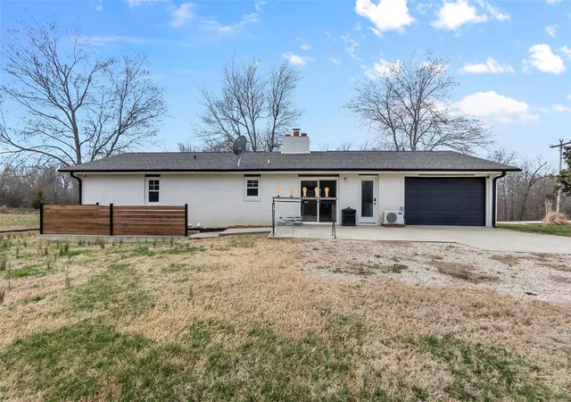 Photo 5 of Single Family Residence at 18714 State Hwy 51, Marble Hill, MO 63764 | MLS# MIS25014626 | | Sold on 2025-04-21