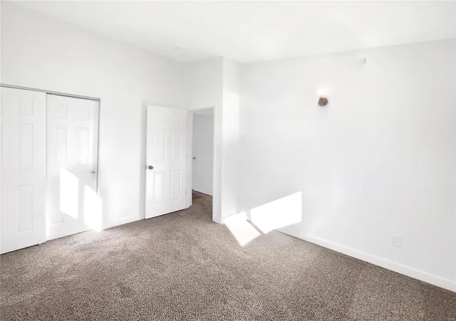 Photo 3 of Single Family Residence at 1516 Boones Lick Rd, Saint Charles, MO 63301 | MLS# MIS25014681 | | Sold on 2025-05-20