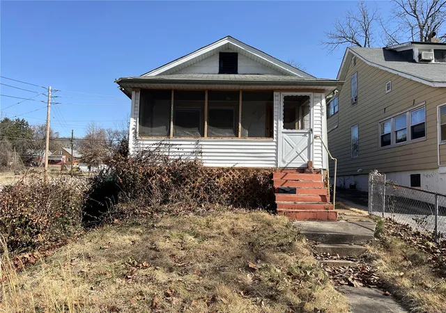 Single Family Residence at 6069 Garesche Ave, Saint Louis, MO 63136 | MLS# MIS25014758 | | Sold on 2025-04-07