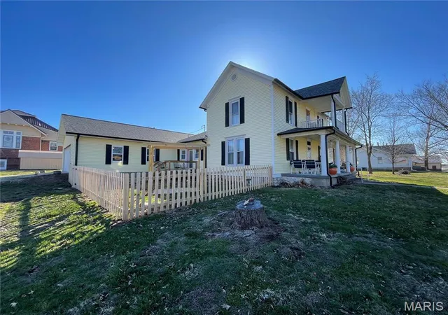 Photo 1 of Single Family Residence at 506 E Jefferson St, Perry, MO 63462 | MLS# MIS25014788 |  | Sold on 2025-10-10