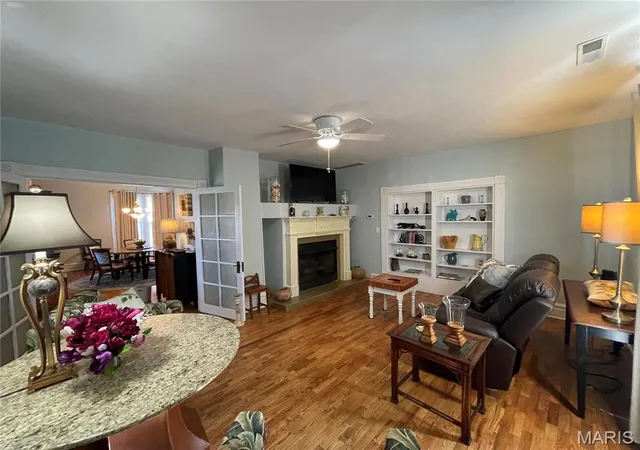 Photo 5 of Single Family Residence at 506 E Jefferson St, Perry, MO 63462 | MLS# MIS25014788 |  | Sold on 2025-10-10