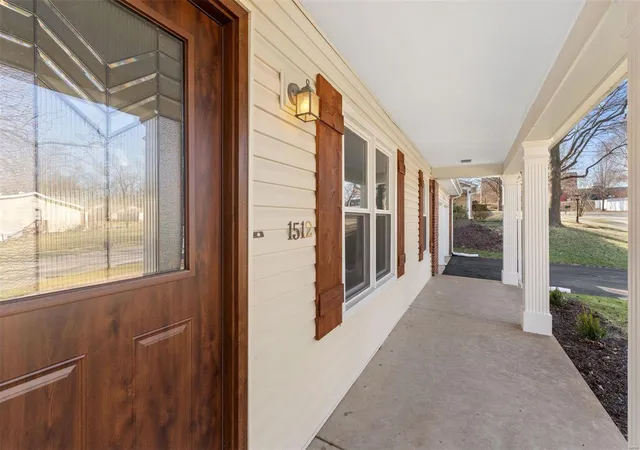 Photo 3 of Single Family Residence at 1512 Shadyside Ln, Saint Louis, MO 63146 | MLS# MIS25014882 |  | Sold on 2025-04-18