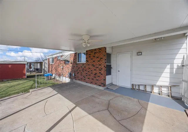 Photo 2 of Single Family Residence at 2222 Bolton St, Saint Charles, MO 63301 | MLS# MIS25015032 |  | Sold on 2025-04-29