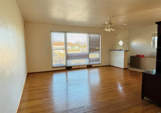 Photo 3 of Single Family Residence at 4216 Santen Dr, Saint Louis, MO 63123 | MLS# MIS25015070 |  | Sold on 2025-05-07