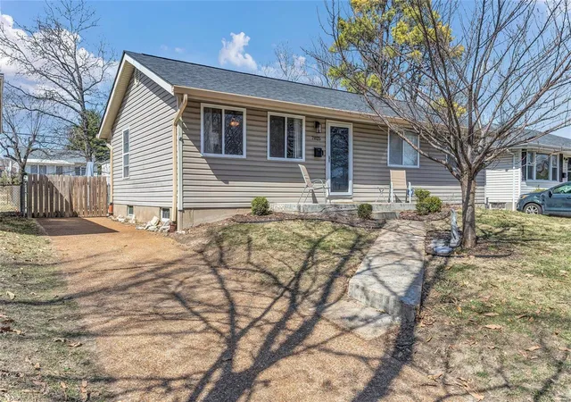 Photo 1 of Single Family Residence at 7825 Adkins Ave, Saint Louis, MO 63123 | MLS# MIS25015090 | | Sold on 2025-05-01