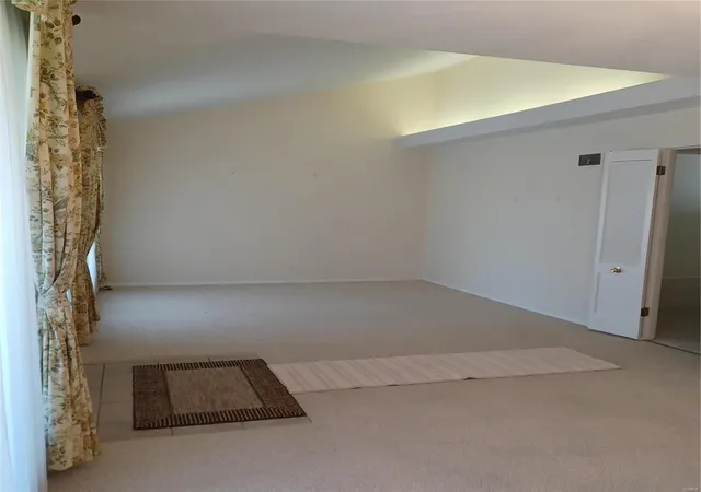 Photo 2 of Single Family Residence at 737 Villa Capri Ct, Saint Louis, MO 63132 | MLS# MIS25015096 |  | Sold on 2025-05-06