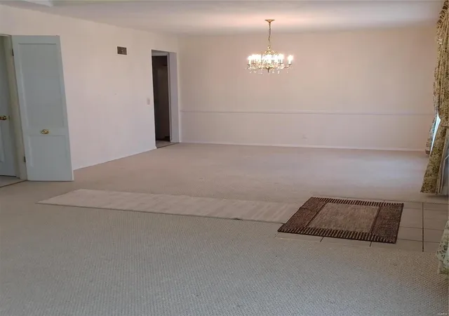 Photo 3 of Single Family Residence at 737 Villa Capri Ct, Saint Louis, MO 63132 | MLS# MIS25015096 |  | Sold on 2025-05-06