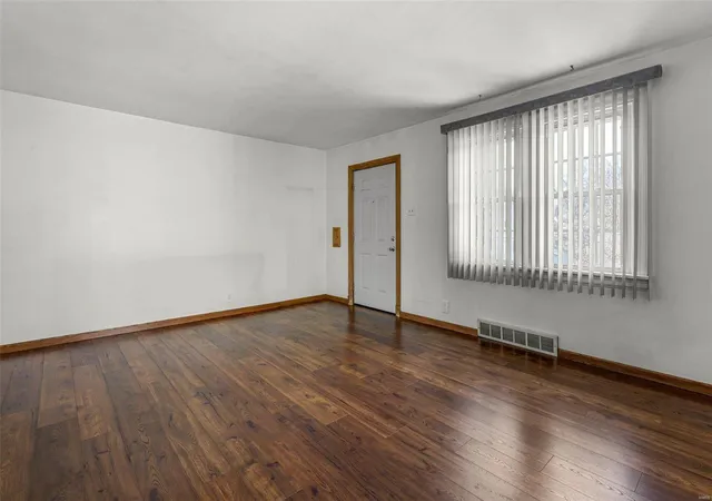 Photo 3 of Single Family Residence at 2994 Walton Rd, Saint Louis, MO 63114 | MLS# MIS25015124 |  | Sold on 2025-04-15