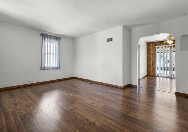 Photo 4 of Single Family Residence at 2994 Walton Rd, Saint Louis, MO 63114 | MLS# MIS25015124 |  | Sold on 2025-04-15