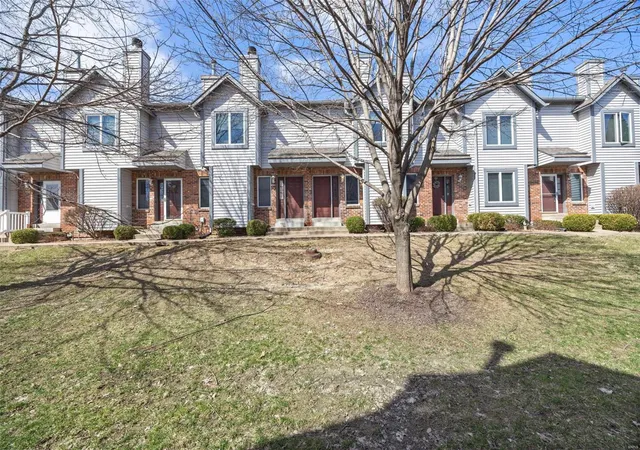 Townhouse at 4504 Sherman Park Dr #12D, Saint Charles, MO 63303 | MLS# MIS25015125 | | Sold on 2025-04-15