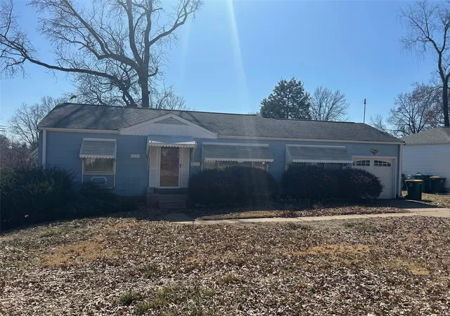 Single Family Residence at 1230 Bakewell Dr, Saint Louis, MO 63137 | MLS# MIS25015168 | | Sold on 2025-04-29