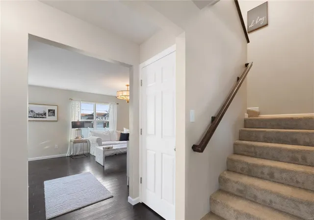 Photo 4 of Single Family Residence at 2004 Maryland Oaks Cir, Saint Louis, MO 63146 | MLS# MIS25015206 |  | Sold on 2025-04-30