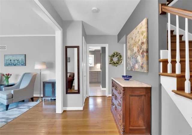 Photo 4 of Single Family Residence at 15 Lamertin Ln, Saint Louis, MO 63122 | MLS# MIS25015236 |  | Sold on 2025-05-08