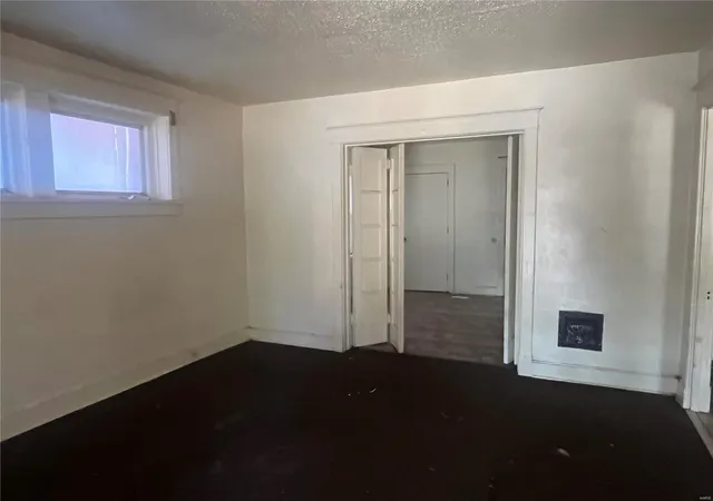 Photo 1 of Single Family Residence at 8415 N Broadway, Saint Louis, MO 63147 | MLS# MIS25015262 | | Sold on 2025-04-03