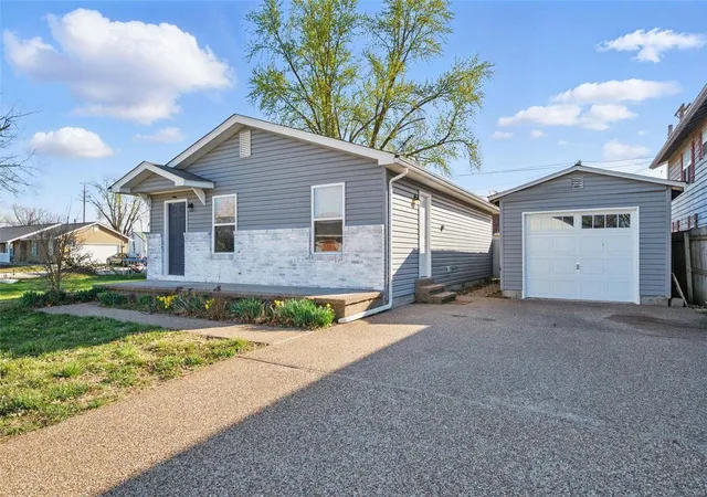 Photo 3 of Single Family Residence at 130 First St, Old Monroe, MO 63369 | MLS# MIS25015293 | | Sold on 2025-04-16