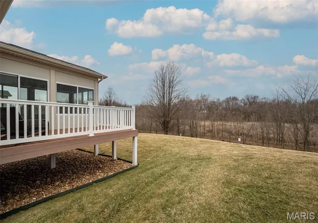 Photo 2 of Villa at 1532 Woodside Hills Dr, Saint Peters, MO 63376 | MLS# MIS25015294 | | Sold on 2025-05-15