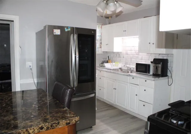 Photo 4 of Single Family Residence at 1485 Engelholm Ave, Saint Louis, MO 63133 | MLS# MIS25015309 | | Sold on 2025-05-15
