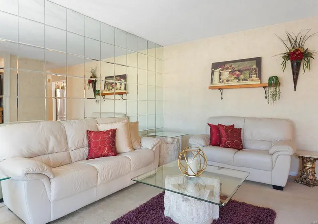 Photo 1 of Single Family Residence at 3501 Glen Bay Dr, Saint Louis, MO 63125 | MLS# MIS25015357 |  | Sold on 2025-04-14