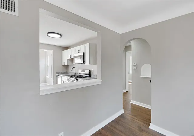 Photo 4 of Single Family Residence at 3534 Boswell Ave, Saint Louis, MO 63114 | MLS# MIS25015390 | | Sold on 2025-05-30