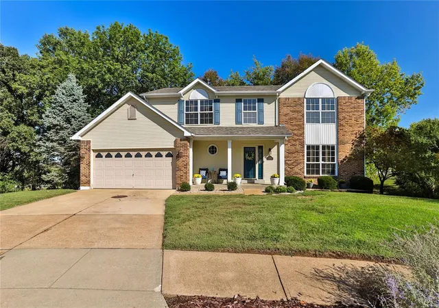 Photo 1 of Single Family Residence at 2153 Telford Dr, Saint Louis, MO 63125 | MLS# MIS25015410 | | Sold on 2025-06-11