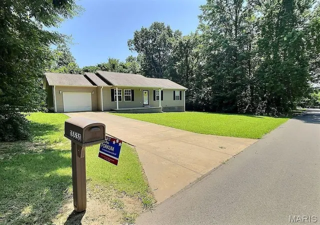 Photo 2 of Single Family Residence at 15530 County Road 604, Dexter, MO 63841 | MLS# MIS25015431 | | Sold on 2025-05-09