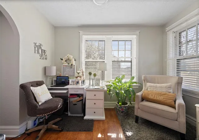 Photo 3 of Single Family Residence at 6743 Kenwood Dr, Saint Louis, MO 63121 | MLS# MIS25015450 | | Sold on 2025-06-02