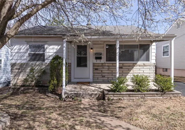 Single Family Residence at 6537 Southwest Ave, Saint Louis, MO 63139 | MLS# MIS25015487 | | Sold on 2025-04-30