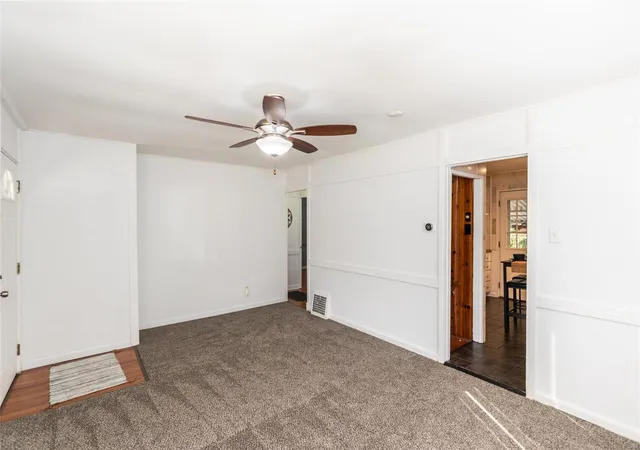 Photo 4 of Single Family Residence at 6537 Southwest Ave, Saint Louis, MO 63139 | MLS# MIS25015487 | | Sold on 2025-04-30