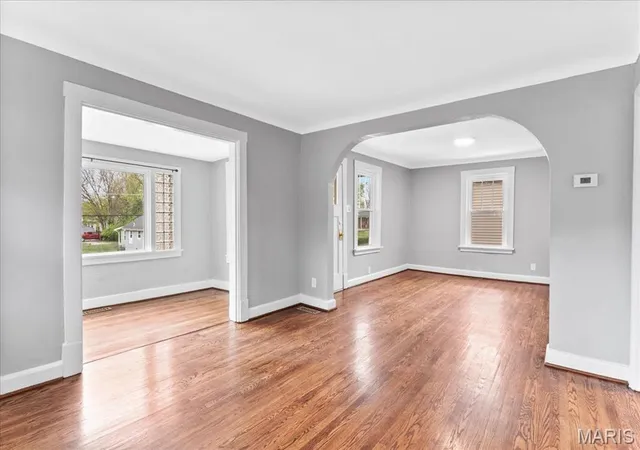 Photo 3 of Single Family Residence at 901 Cornell Ave, Saint Louis, MO 63119 | MLS# MIS25015563 | | Sold on 2025-09-17