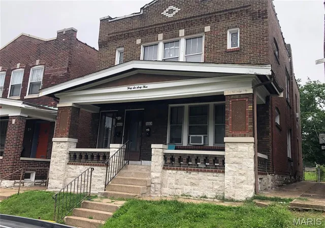 Multi Family at 3663 Montana St, Saint Louis, MO 63116 | MLS# MIS25015565 | | Sold on 2025-11-20