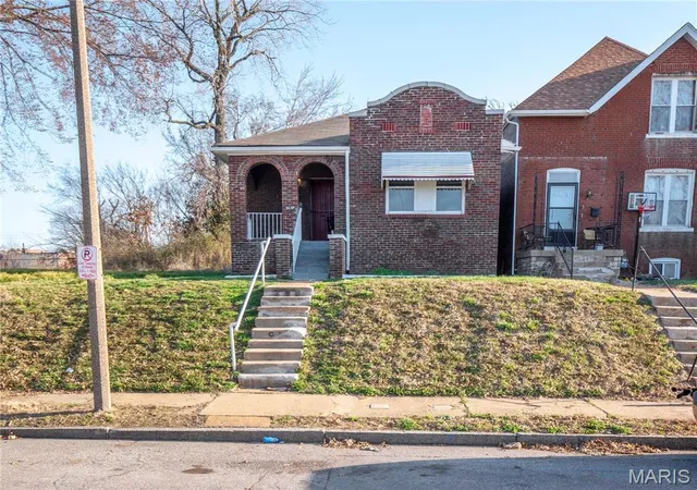 Single Family Residence at 5109 Cote Brilliante Ave, Saint Louis, MO 63113 | MLS# MIS25015600 | | Sold on 2026-02-26