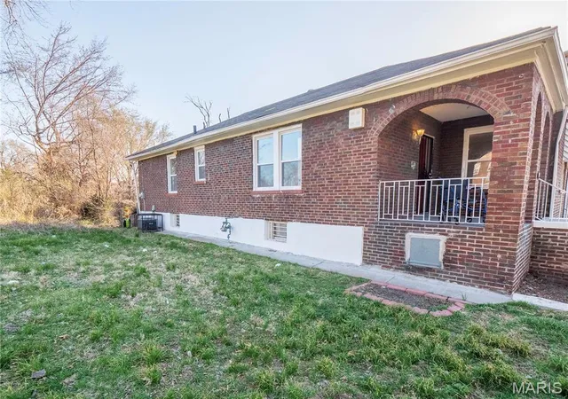 Photo 1 of Single Family Residence at 5109 Cote Brilliante Ave, Saint Louis, MO 63113 | MLS# MIS25015600 | | Sold on 2026-02-26