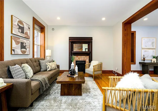 Photo 3 of Single Family Residence at 3828 Fairview Ave, Saint Louis, MO 63116 | MLS# MIS25015642 | | Sold on 2025-04-24