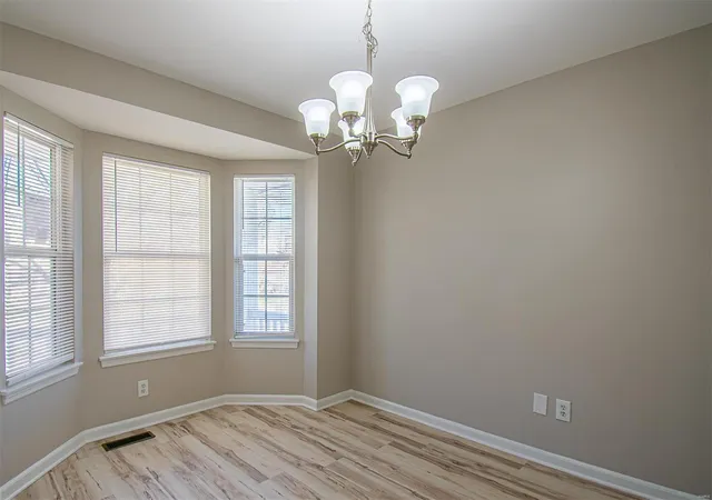Photo 3 of Single Family Residence at 6140 Minerva Ave, Saint Louis, MO 63133 | MLS# MIS25015739 | | Sold on 2025-04-30