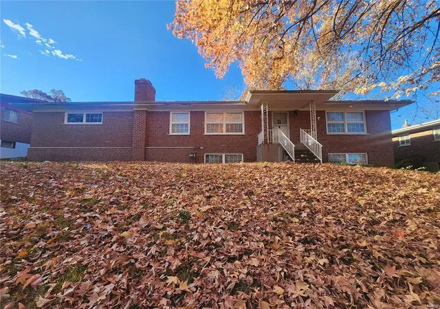 Single family home for sale at 7712 Nacomis Dr, Saint Louis, MO 63121 | MLS# MIS25015741 | Listing updated on 2025-07-01