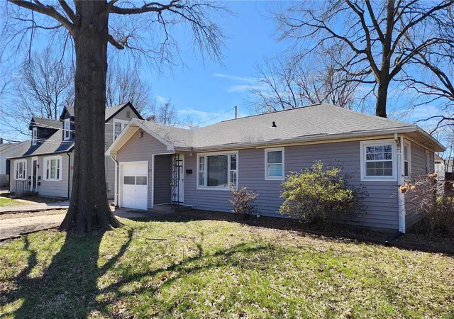 2nd image of 639 N 38th St, Belleville, IL 62226 | MLS# MIS25015746