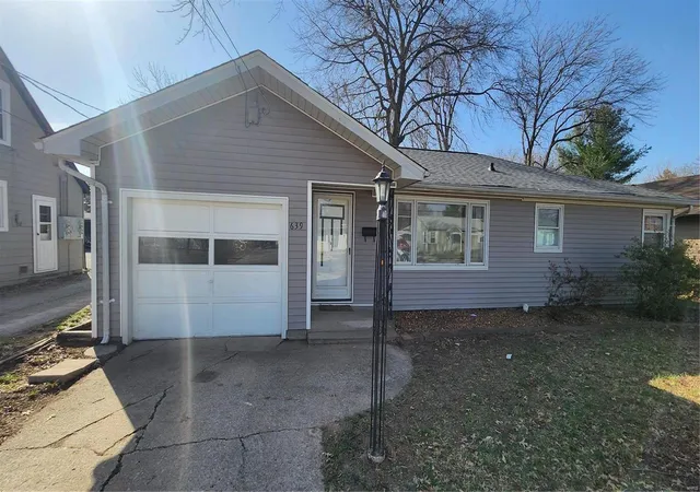 37th image of 639 N 38th St, Belleville, IL 62226 | MLS# MIS25015746