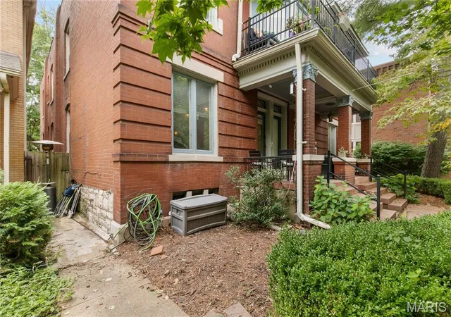 Photo 1 of Villa at 4486 Laclede Ave #4486, Saint Louis, MO 63108 | MLS# MIS25015897 | | Sold on 2025-09-30