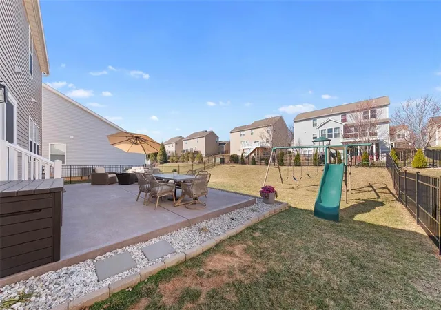 Photo 3 of Single Family Residence at 3321 Grace Hill Dr, Lake Saint Louis, MO 63367 | MLS# MIS25015909 | | Sold on 2025-04-29