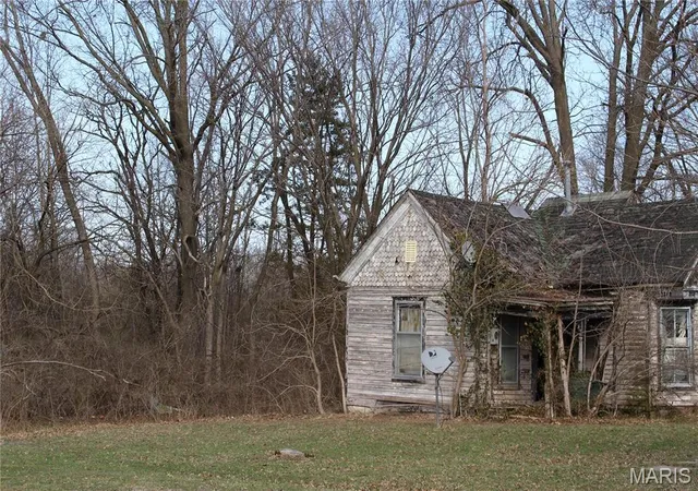Photo 3 of Land at 401 E Olive St, Bellflower, MO 63333 | MLS# MIS25015966 | | Sold on 2025-05-16