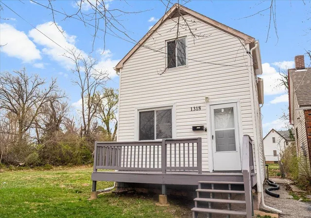 Photo 1 of Single Family Residence at 1318 Pennsylvania Ave, Saint Louis, MO 63133 | MLS# MIS25015978 | | Sold on 2025-04-24